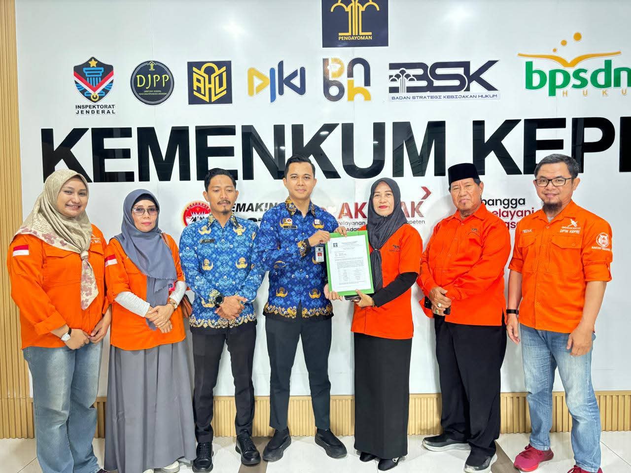 Gerakan Rakyat Kepri Resmi Kantongi SKT, Ketua DPW Apresiasi Pelayanan Kanwil Kemenkum