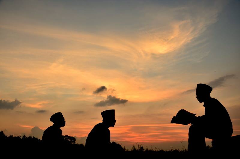 Hijrah Kontekstual: Membaca Ulang Makna Tahun Baru Islam di Tengah Krisis Kepercayaan Publik