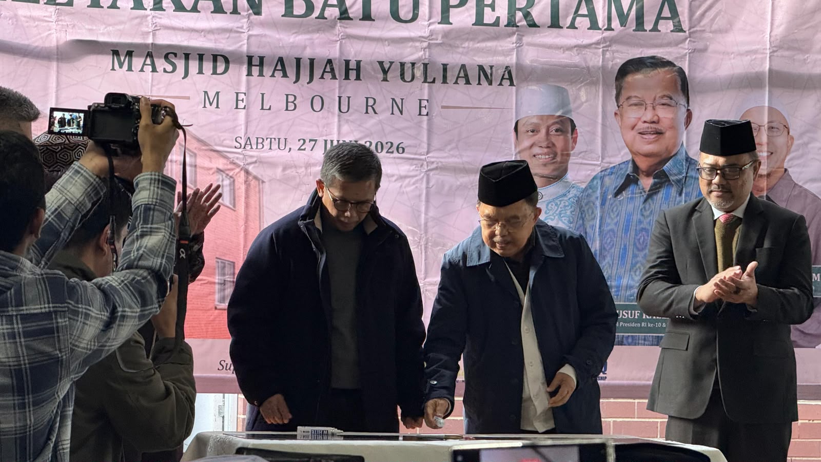 Ketua Dewan Masjid Indonesia Jusuf Kalla Letakkan Batu Pertama Masjid Hajjah Yuliana di Melbourne