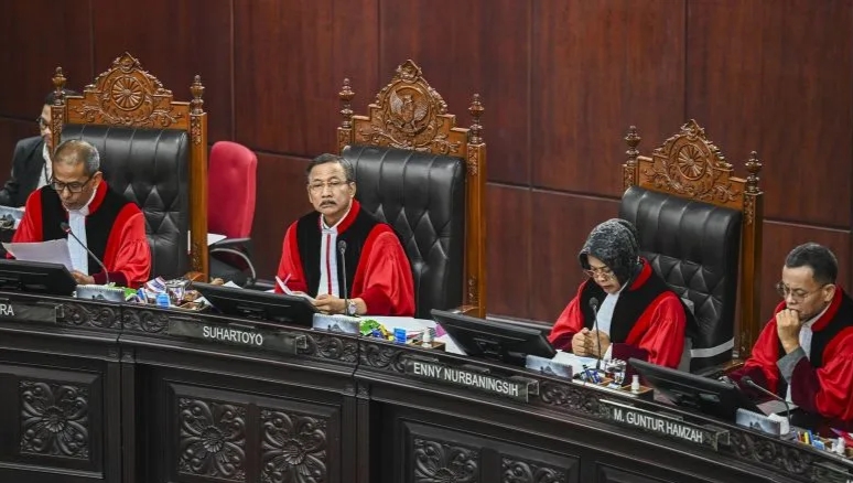 Tolak Gugatan Mahasiswa, MK Tegaskan Pilkada Tetap Digelar Secara Langsung oleh Rakyat