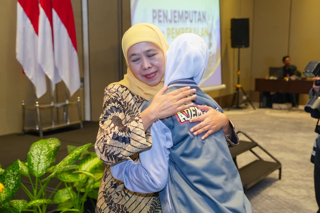 Gubernur Khofifah Sambut 120 Murid Program ADEM Repatriasi dari Malaysia dan Arab Saudi, Tegaskan Komitmen Hadirkan Pendidikan Berkualitas di Jatim
