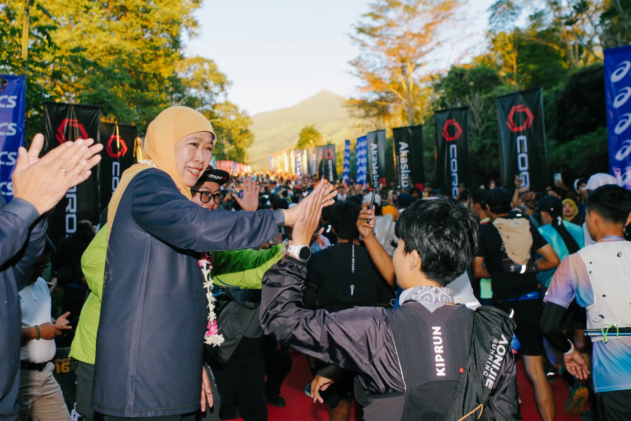 Gubernur Khofifah Lepas Ribuan Pelari International Trail Running MANTRA116, Optimis Perkuat Jatim Destinasi Sport Tourism Kelas Dunia