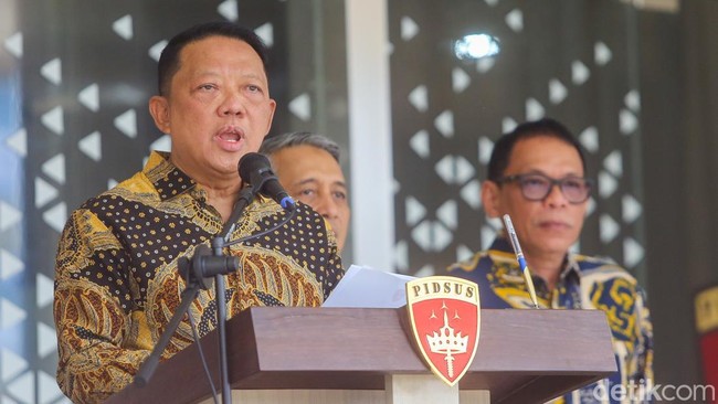 Eks Jampidsus Febrie Adriansyah Tak Ditahan Meski Jadi Tersangka Tiga Kasus Korupsi