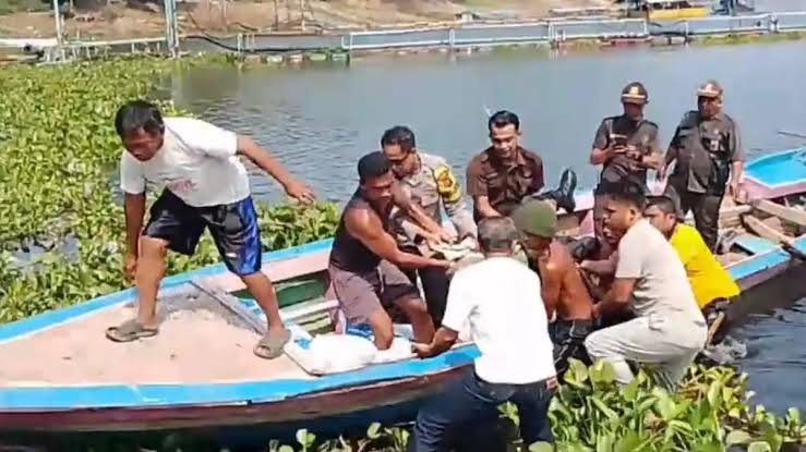 Satpam Waduk Jatiluhur Ditemukan Meninggal di Danau, Tangan Terborgol dan Masih Berseragam