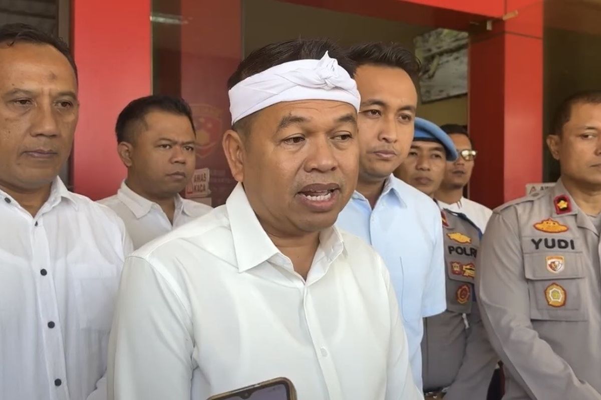 Datangi Mapolres Purwakarta, Dedi Mulyadi Minta Kasus Kematian Satpam Jatiluhur Diusut Tuntas