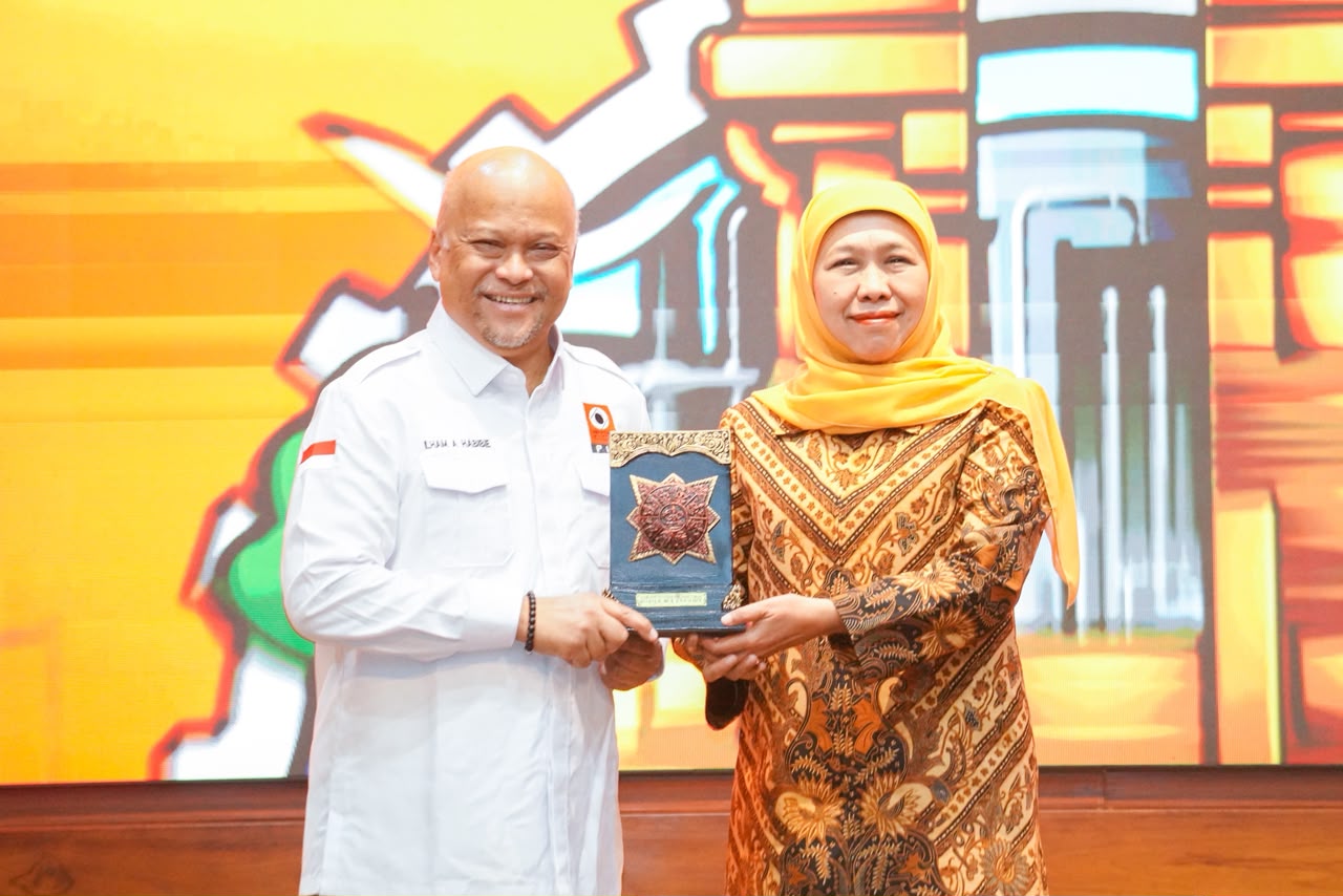 Ilham Habibie Lantik PW PII Jatim, Gubernur Khofifah Ajak Perkuat Kolaborasi dan Inovasi Majukan Bangsa
