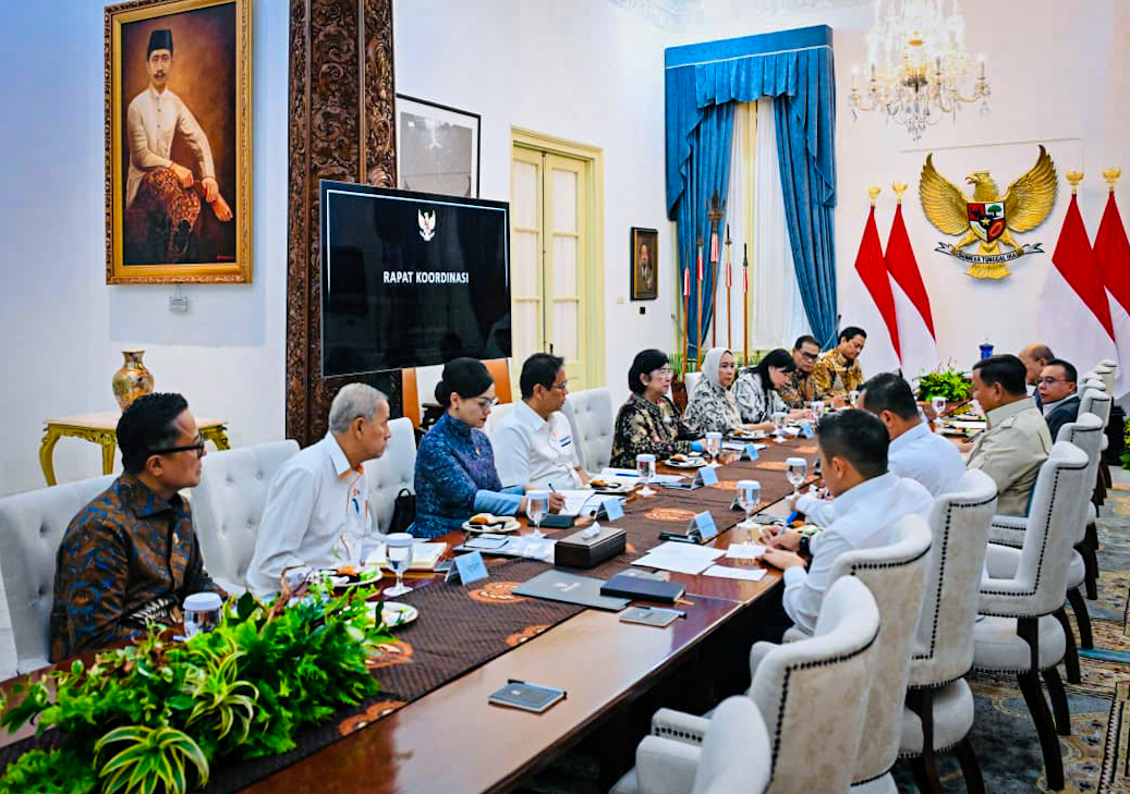 Pimpin Rapat KSSK, Prabowo Perkuat Sinergi Jaga Stabilitas Keuangan dan Kepercayaan Pasar