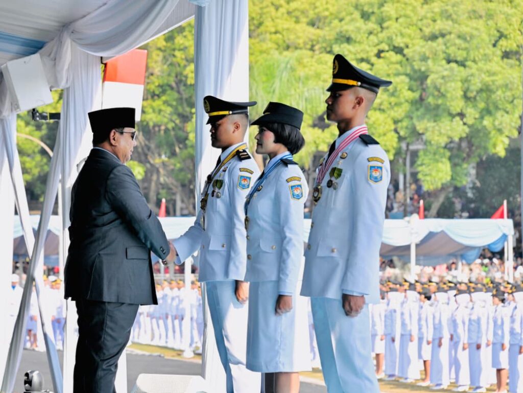 Lantik 1.204 Pamong Praja Muda IPDN, Prabowo Tekankan Pengabdian untuk Rakyat