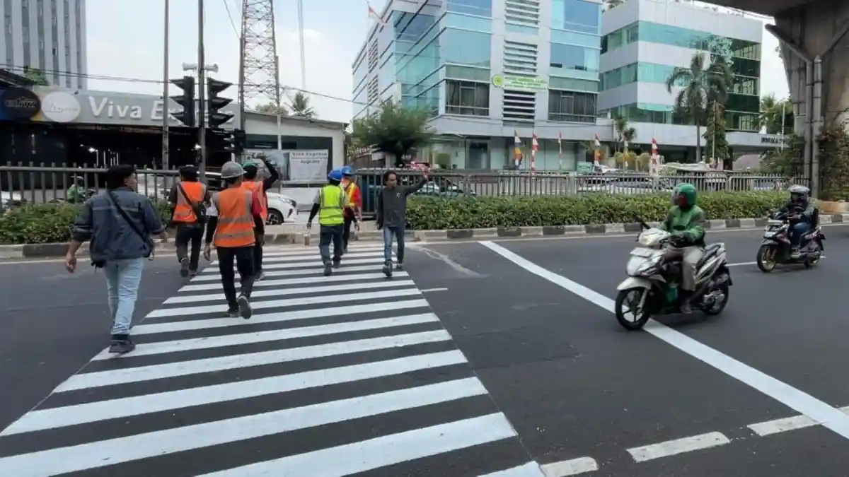 Sudinhub Jaksel Operasikan Pelican Crossing Pengganti Sementara JPO Tendean