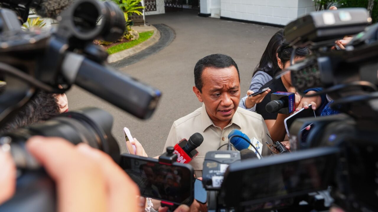 Bahlil: Presiden Instruksikan Percepatan Penanganan Pemadaman Listrik dan Jaga Stabilitas Harga BBM