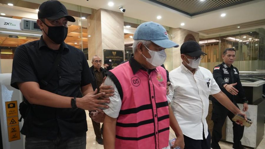 Jejak TPPU Febrie Adriansyah Mengarah ke Bandung, Kejagung Geledah Rumah Nurman Herin