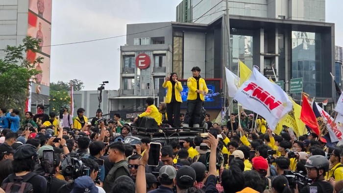 8 Tuntutan BEM UI di Bundaran HI: dari KKN hingga Harga BBM