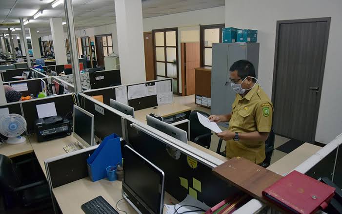 Pramono Pastikan WFH ASN-PJJ Siswa Jakarta Sesuai Arahan Pemerintah Pusat