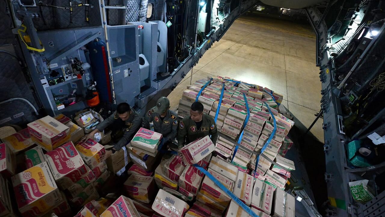 253 Ton Bantuan Logistik Dikirim untuk Warga NTT
