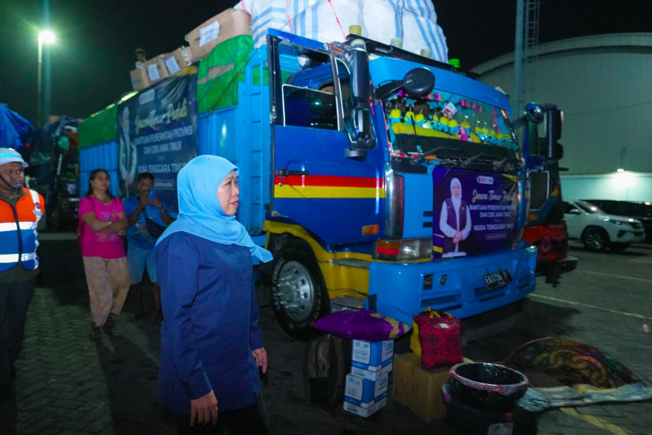 Gubernur Khofifah Kembali Kirim 64,4 Ton Bantuan Gempa NTT, Fokus Kebutuhan Logistik, Obat-Obatan dan Tim Trauma Healing