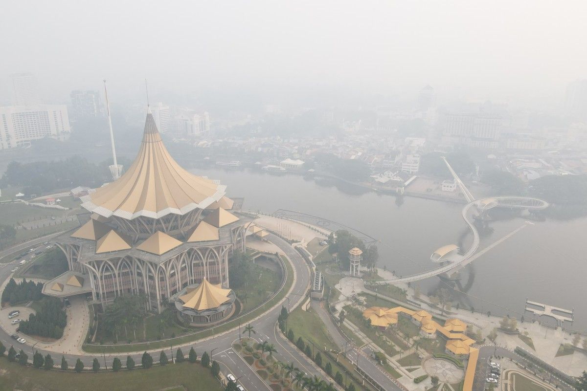 Asap Karhutla dari Kalimantan Kepung Sarawak, Malaysia Tetapkan Status Darurat