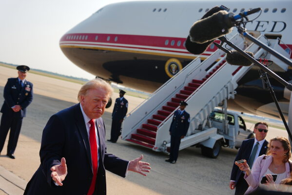Trump Berencana Pakai Jet Hadiah Qatar sebagai Air Force One ke Irlandia