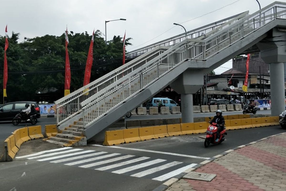 Akses JPO Dewi Sartika di Tengah Jalan, Pemprov DKI Siapkan Pelican Crossing