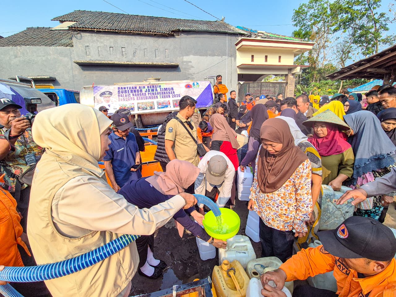 Gubernur Khofifah Perluas Penyaluran Langsung Air Bersih untuk Warga Terdampak Kekeringan ke Kabupaten Ponorogo