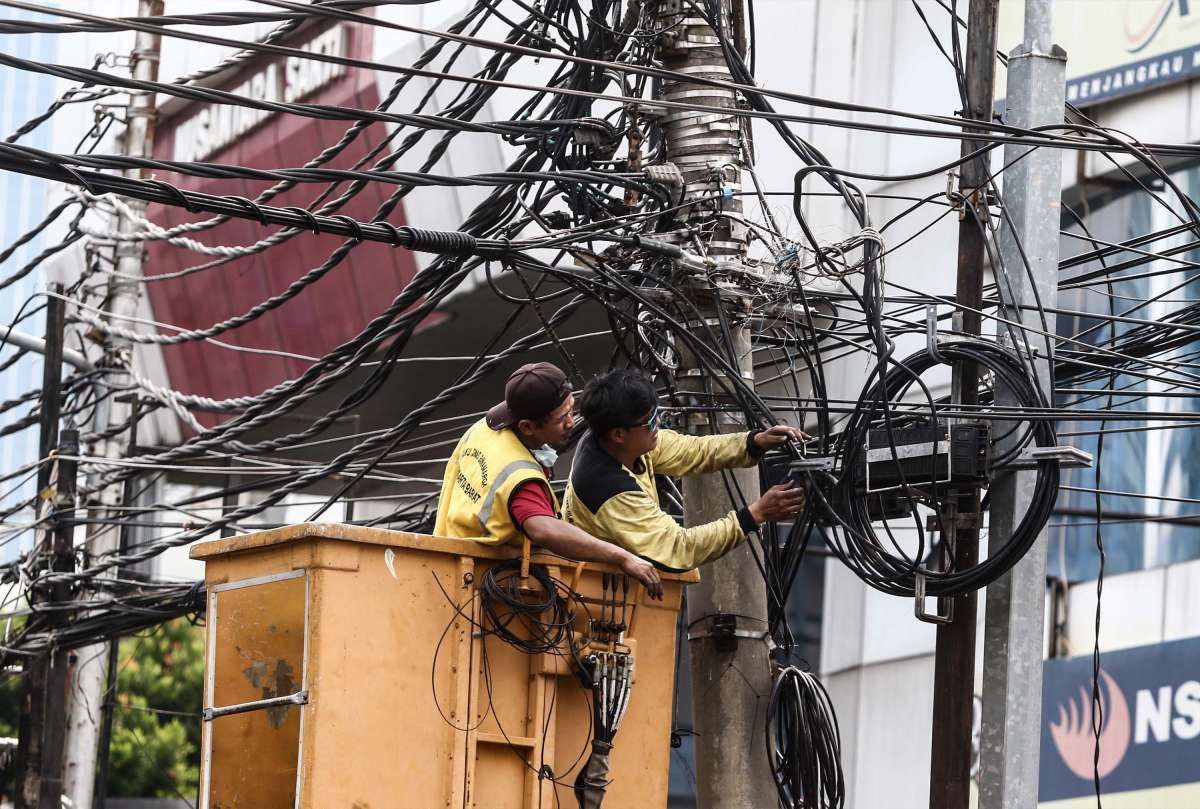 Pramono Targetkan Penataan Kabel Semrawut Jakarta Rampung dalam 5 Tahun