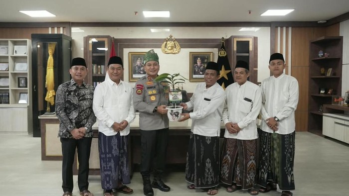 Audiensi dengan JKSN Riau, Kapolda Irjen Herry Heryawan Ajak Kiai dan Santri Perkuat Kamtibmas serta Program Green Policing