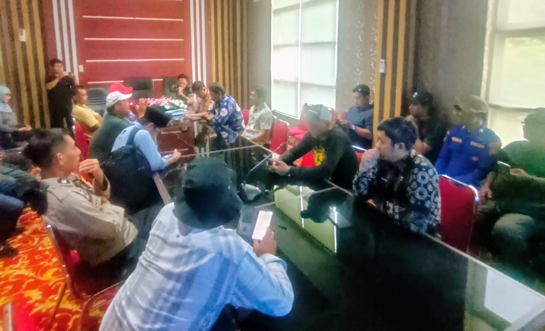 Dialog dengan Pemkab Luwu Timur, Mangade To Magi Minta Penghentian Land Clearing PT IHIP
