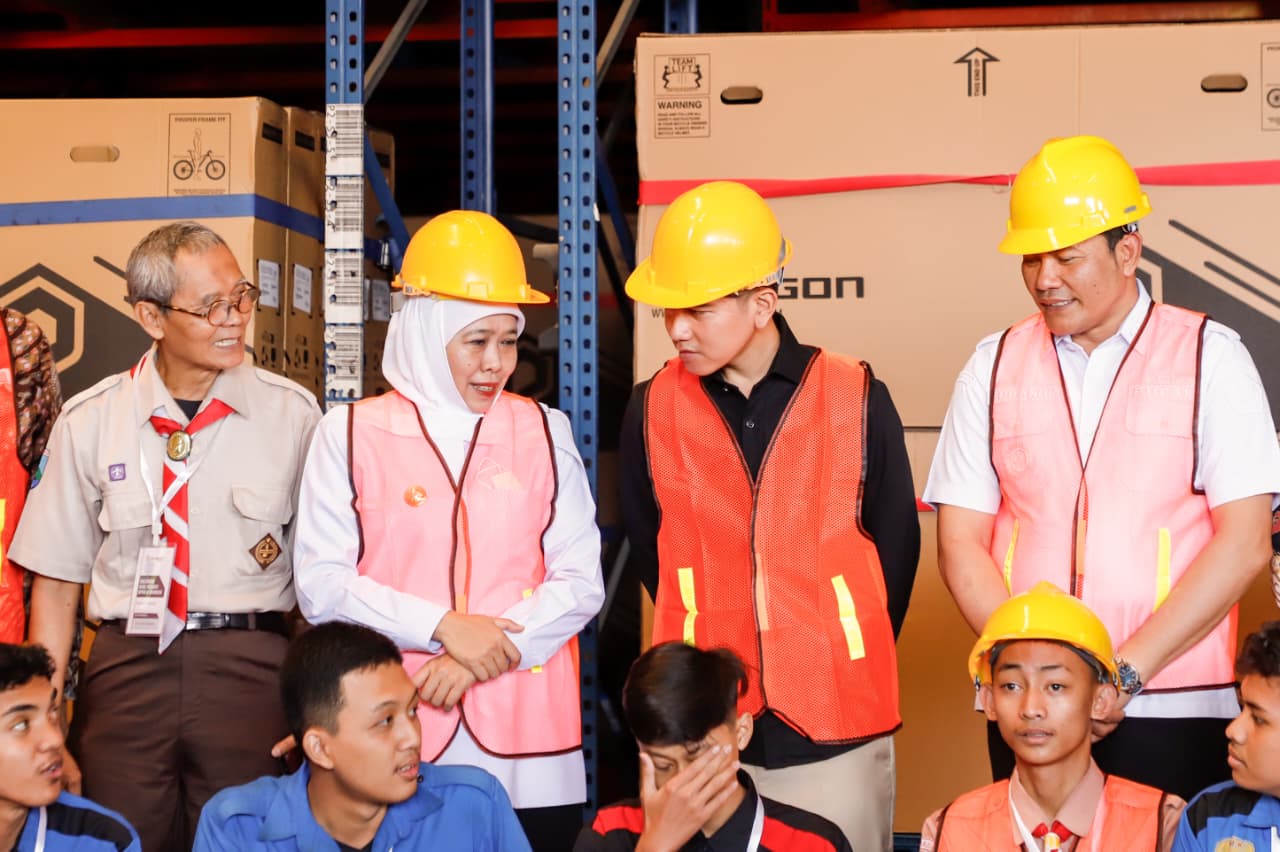 Gubernur Khofifah Dampingi Wapres Gibran Kunjungi Pabrik Sepeda di Sidoarjo, Bangga Industri Dalam Negeri Kuasai Pasar Ekspor