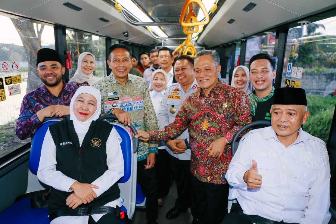 Gubernur Khofifah Resmikan Bus Trans Jatim Malang Raya, Gratis Sepekan untuk Masyarakat Umum dan Gratis Semua Koridor bagi Penyandang Disabilitas